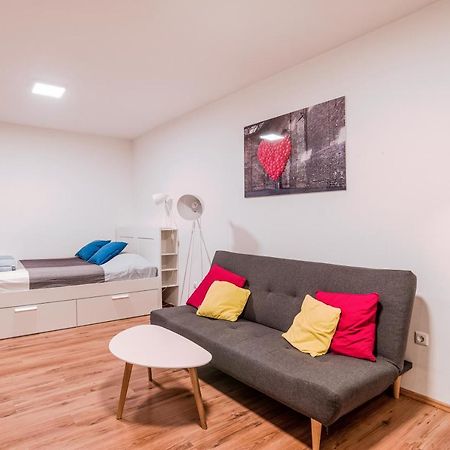 Central Studio Boulevard Budapest Exterior foto
