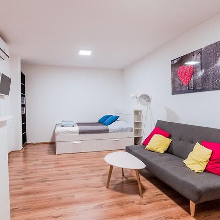 Central Studio Boulevard Budapest Exterior foto