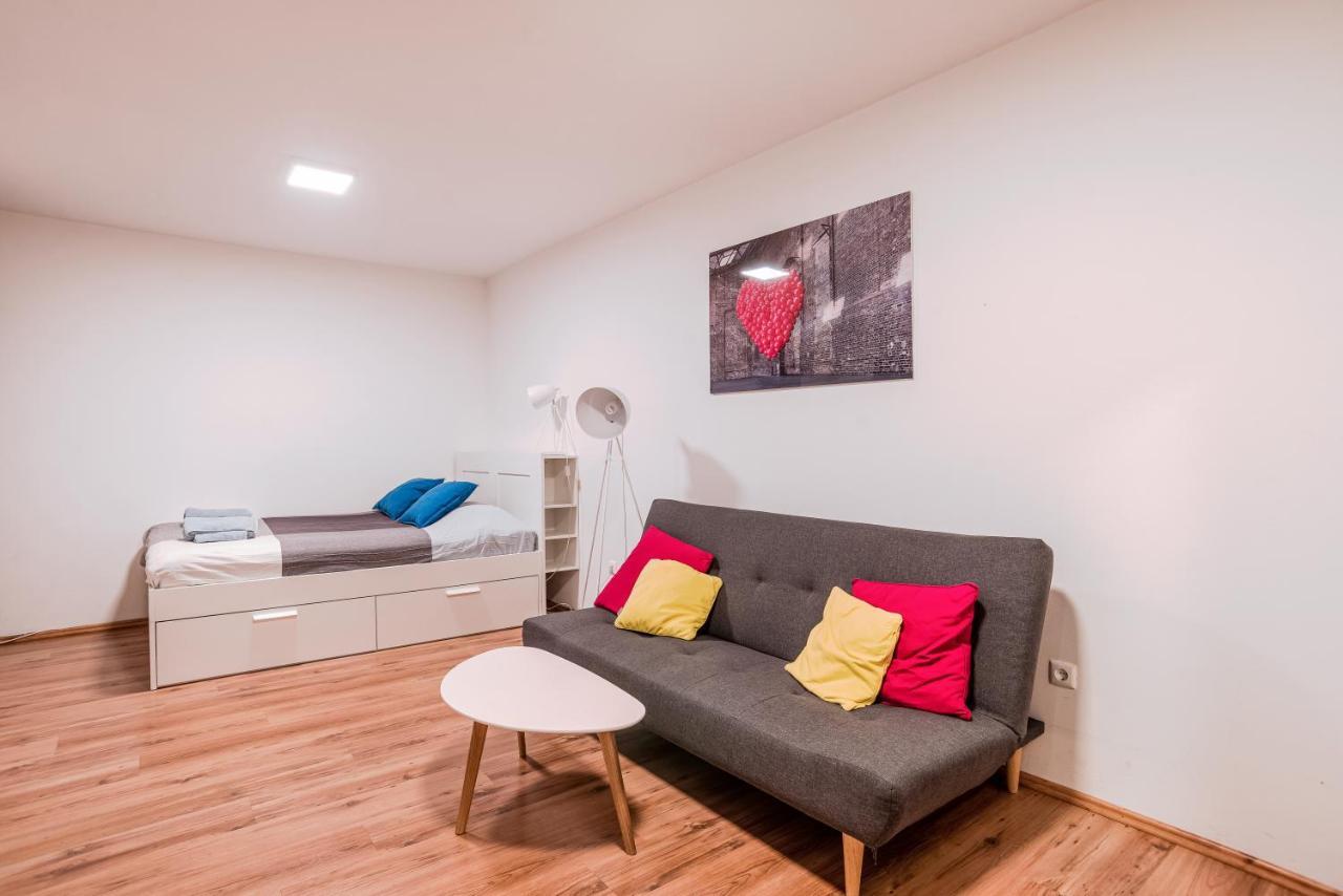 Central Studio Boulevard Budapest Exterior foto