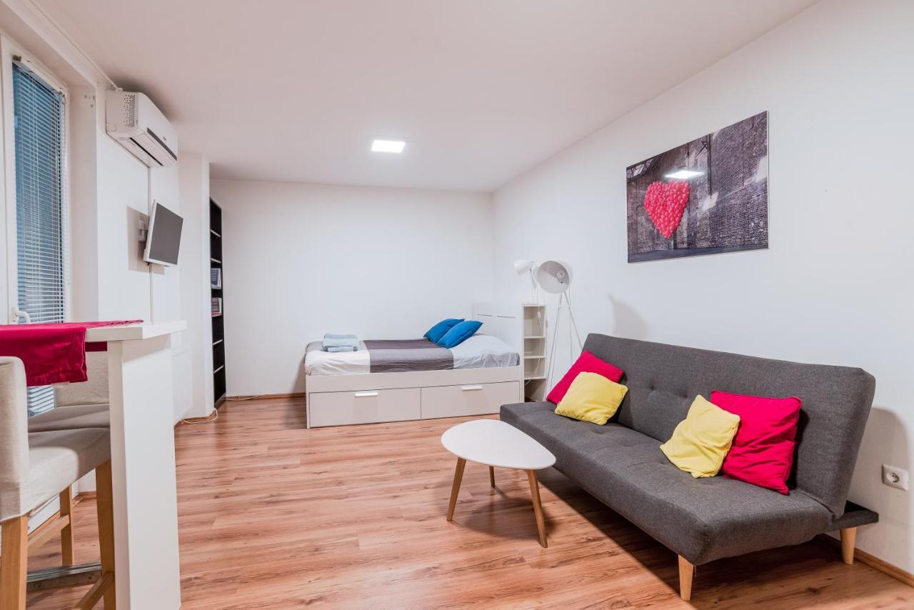 Central Studio Boulevard Budapest Exterior foto
